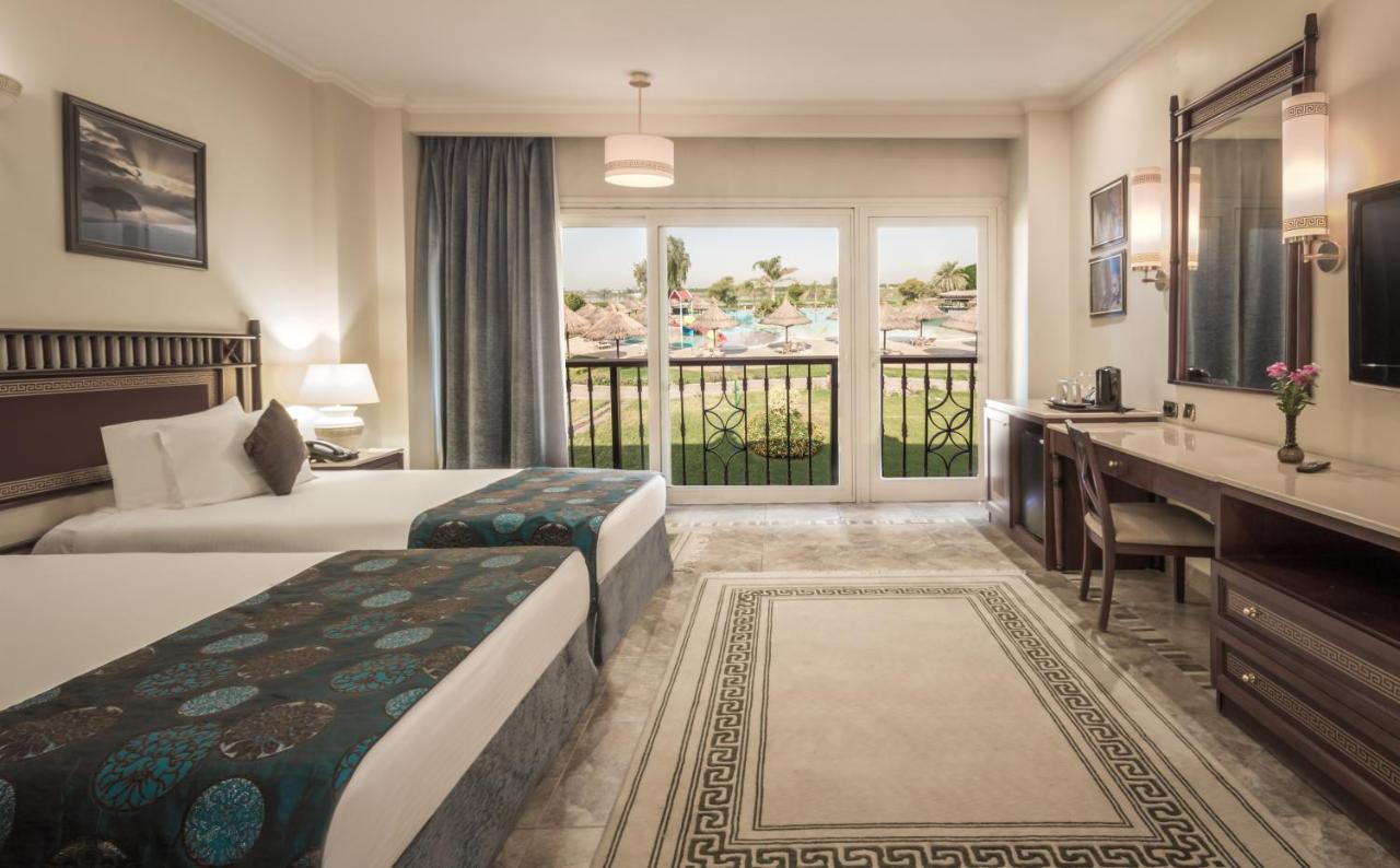 Jolie Ville Hotel & Spa Kings Island Luxor Buitenkant foto A room at the Grand Hotel