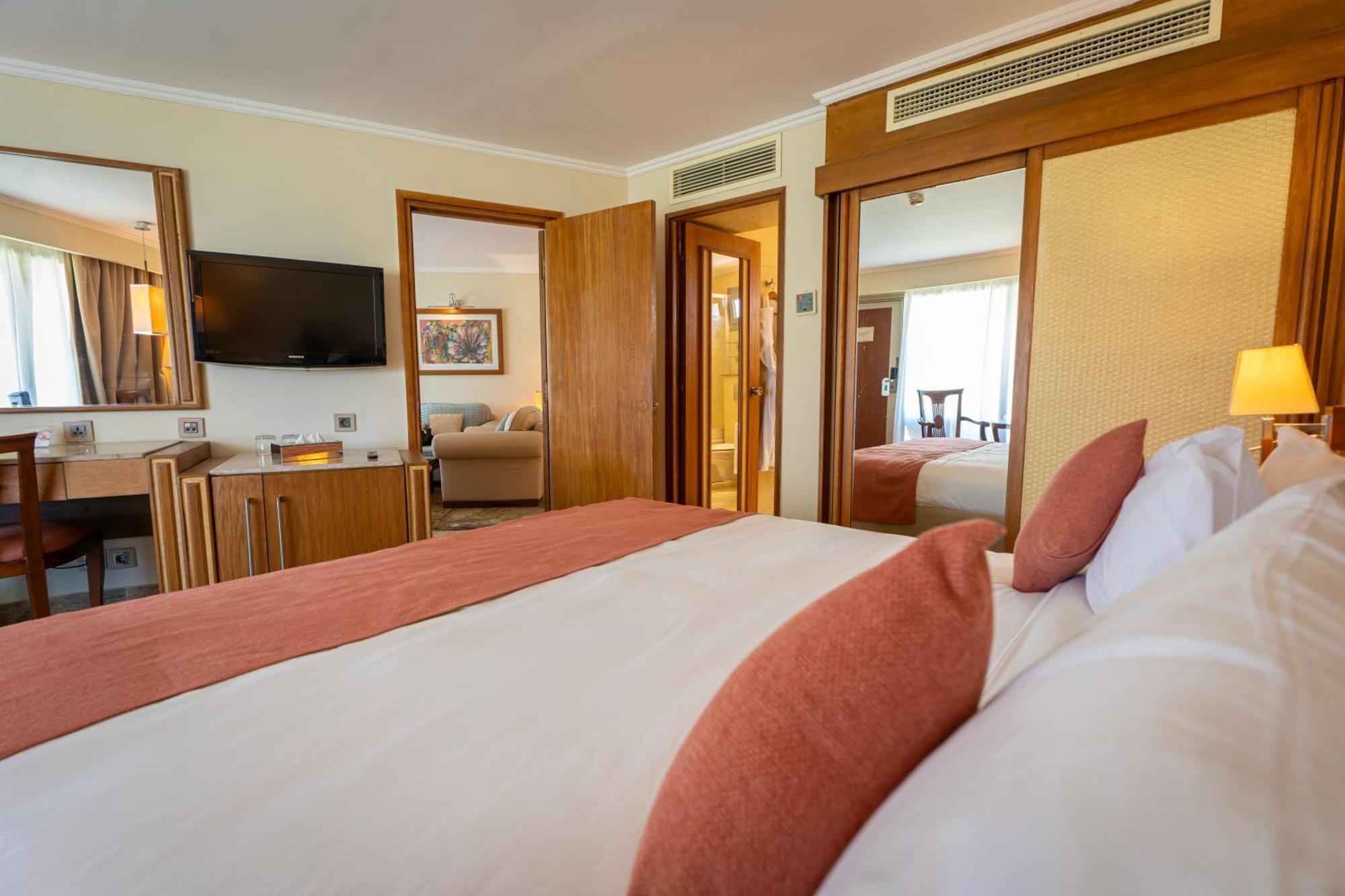 Jolie Ville Hotel & Spa Kings Island Luxor Buitenkant foto Suite