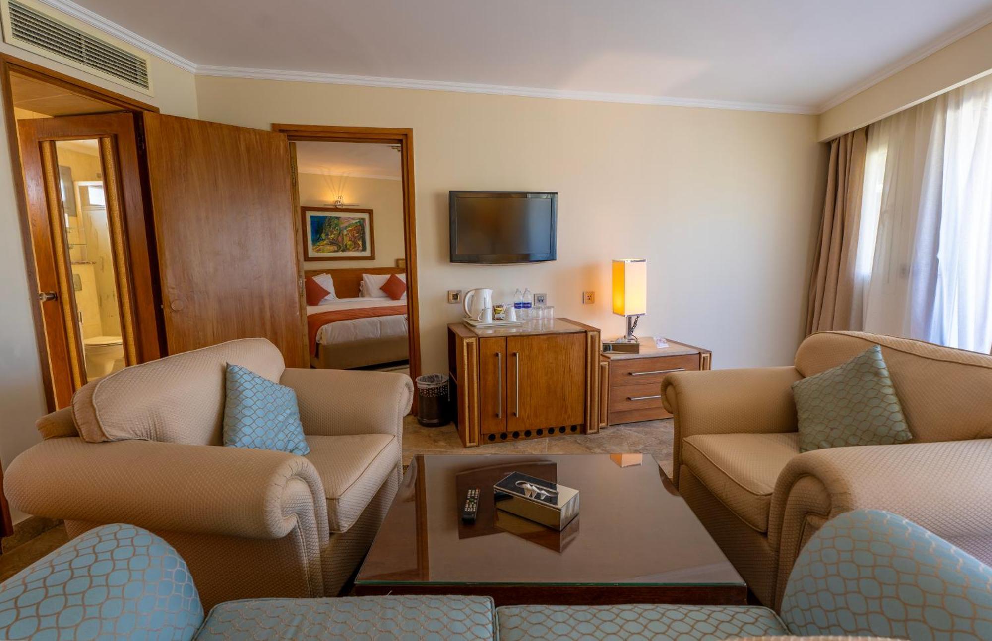 Jolie Ville Hotel & Spa Kings Island Luxor Buitenkant foto Suite at the Hilton Sharm El Sheikh