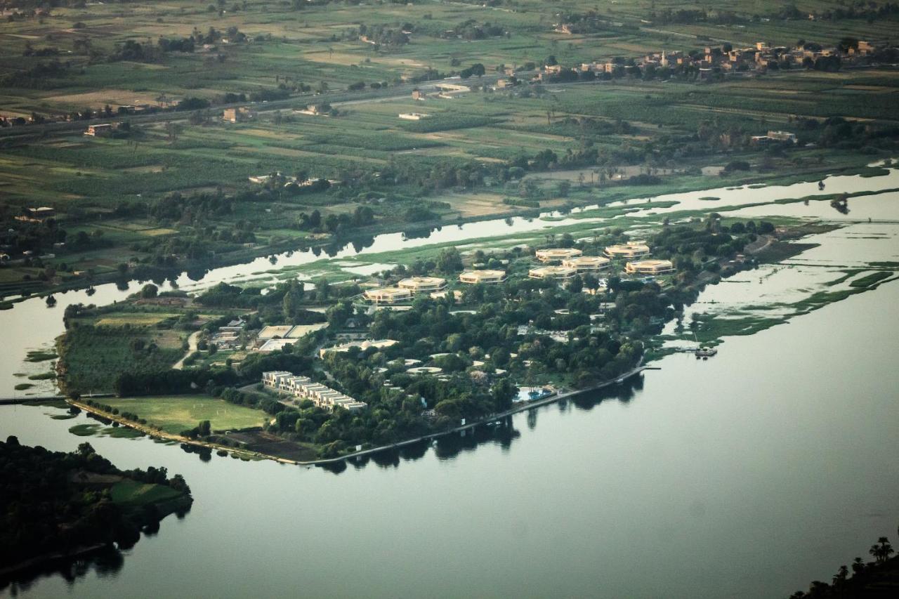 Jolie Ville Hotel & Spa Kings Island Luxor Buitenkant foto View of the village from the hill
